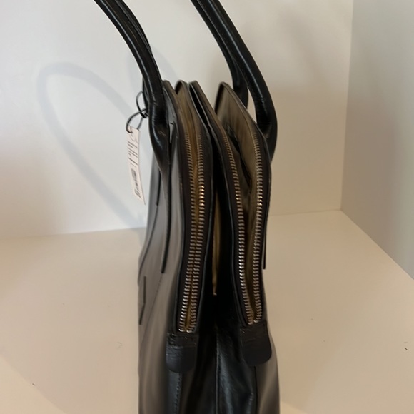 Radley London genuine leather laptop/ handbag. - Picture 3 of 5